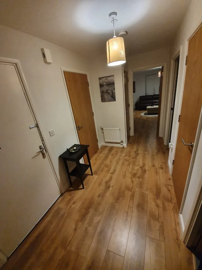 37 Rivers Apartments, N17 7 hallway 768x1024 jpg